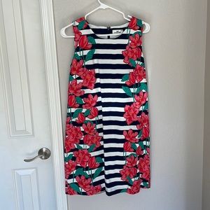 Vineyard vines shift dresss